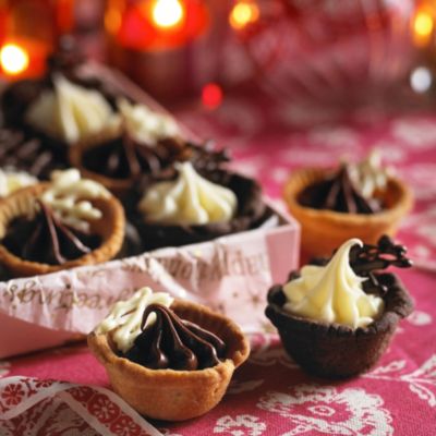 Mini chocolate tarts