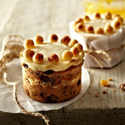 Mini Simnel Cakes