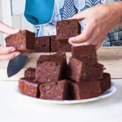 Davina's Chocolate & Banana Tray Bake Vegetarian Recipes Lakeland