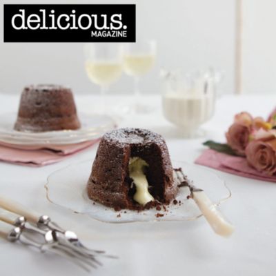 Dark and white chocolate melt-in-the-middle puds