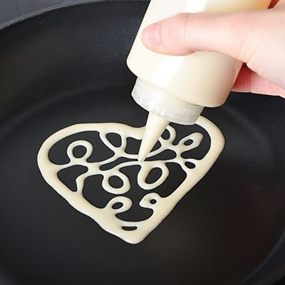 2 Clear Squeezy Table Sauce Bottles image(2)