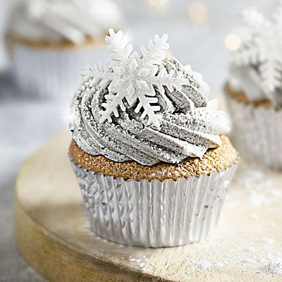 30 PME Greaseproof Cupcake Cases - Metallic Silver - (Image 2)