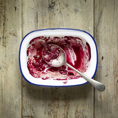 Traditional Enamel 18cm Oblong Pie Dish image(2)