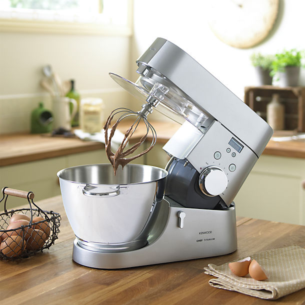 Kenwood Chef Titanium 4.6L Stand Mixer With Timer - Silver KMC030 image(1)