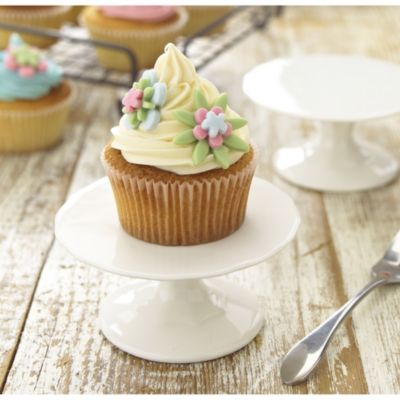 Petite Treat Cake Stand Lakeland