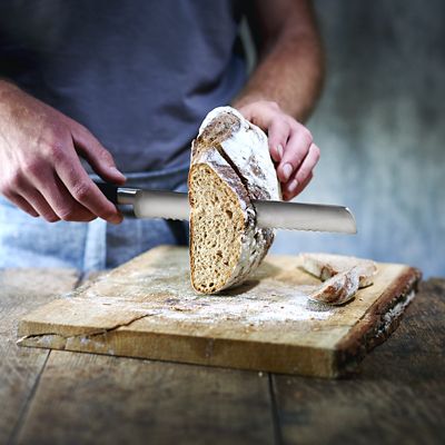 Lakeland Fully Forged Stainless Steel  Bread Knife 22cm Blade - (Image 3)