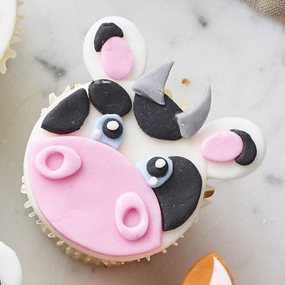 Renshaw Ready to Roll Coloured Icing - 250g Pink image(2)