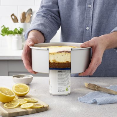 Lakeland PushPan Loose Based 20cm Cake Tin - Round image(2)