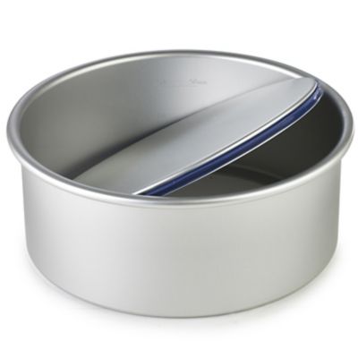 large round cake tin