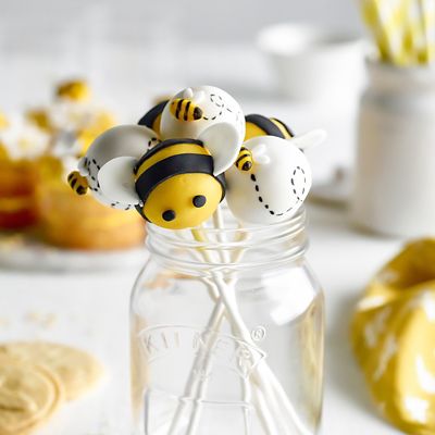 35 Cake Pop & Chocolate Lolly Sticks (15cm) - (Image 2)