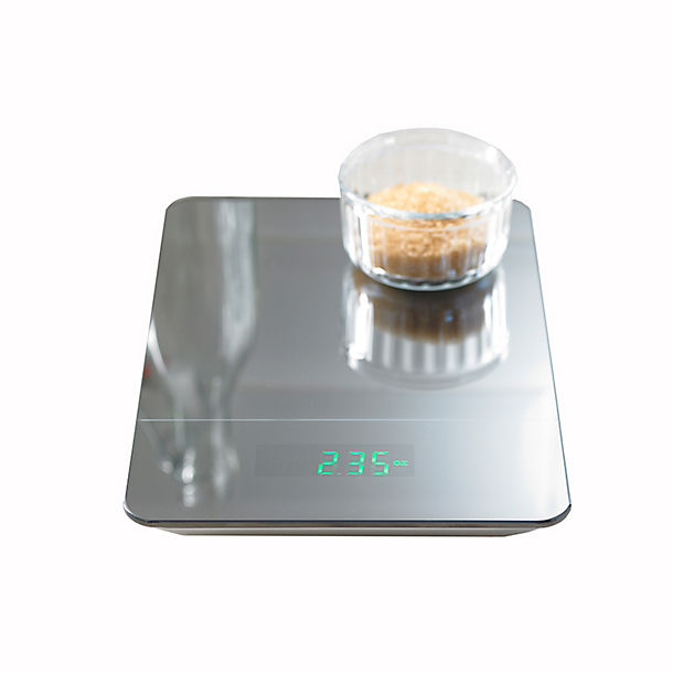 Lakeland Precision Flat Digital Kitchen Weighing Scale image(1)
