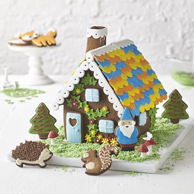 Gingerbread House Cutter Set image(3)