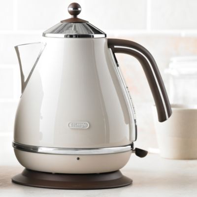 Delonghi beige store kettle