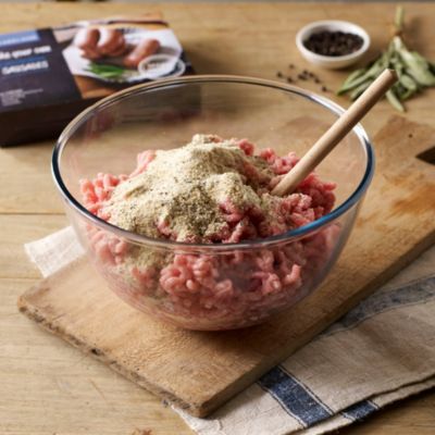 Lakeland Make-Your-Own Lincolnshire Sausage Kit image(2)