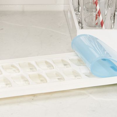 OXO Good Grips No-Spill Ice Cube Tray image(7)