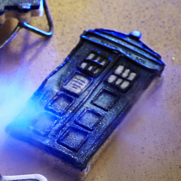 TARDIS and Angel Cookie Cutters image(1)