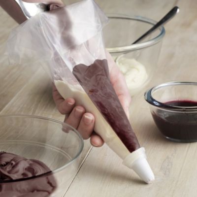 Lakeland Duo Colour Large Nozzle Icing Kit image(3)
