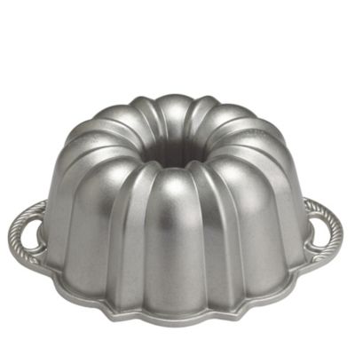 Traditional Bundt® Pan image(2)