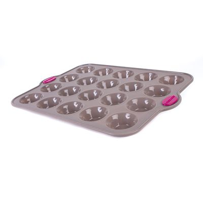 Lakeland Silicone Mini Muffin Pan - (Image 4)