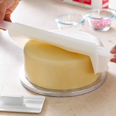 Renshaw Ready Rolled Icing Circle - 450g White - For 20cm Cakes image(2)