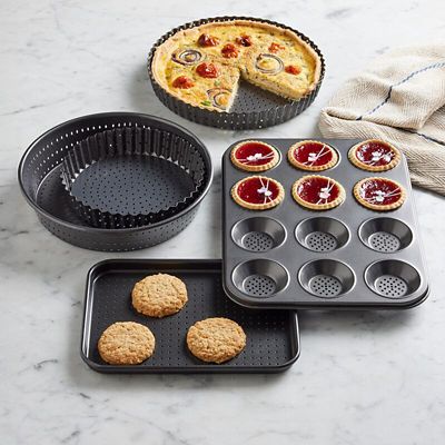 PerfoBake Loose Based 25cm Perforated Quiche Tin image(3)