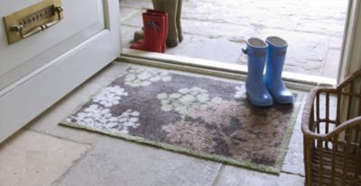 Shadow Flower Mat image()