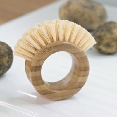 Full Circle Ring Vegetable Brush