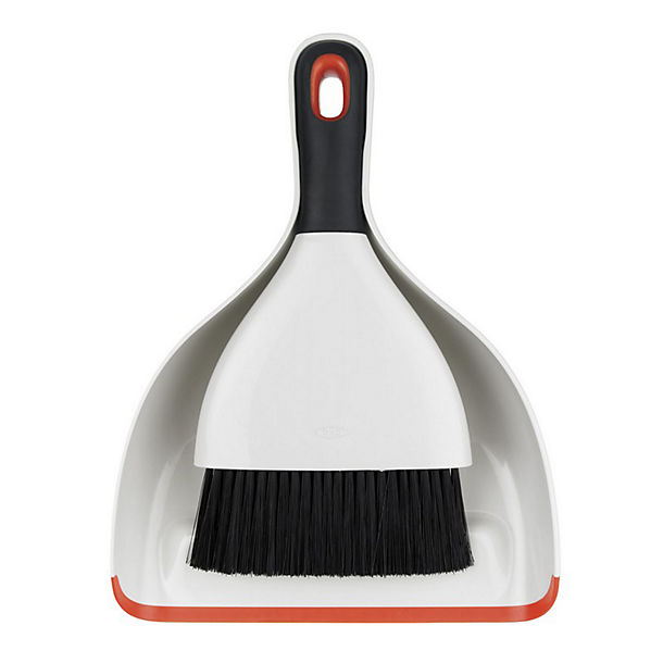 OXO Good Grips Dustpan and Brush  image(1)