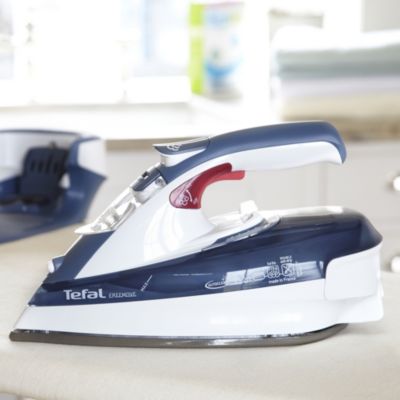 Tefal freemove deals cordless steam iron