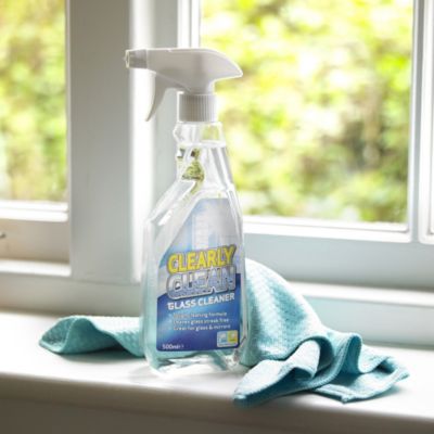 Clearly Clean 'n' Gleam Window Cleaning Pack image()