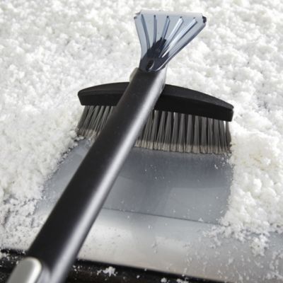 OXO Good Grips Extendable Twister Snow Brush