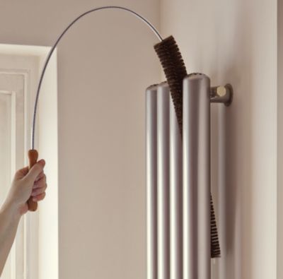 Long Natural Radiator Brush image()