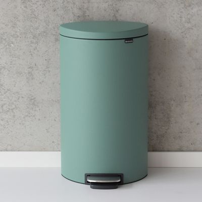 Brabantia® Flatback Kitchen Waste Pedal Bin - Mint 40L image(4)