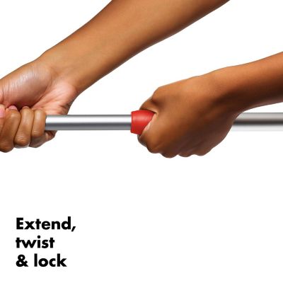 OXO Good Grips Extendable Tub and Tile Scrub image(7)