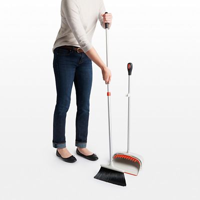 OXO Good Grips Telescopic Upright Dustpan and Brush Sweep Set image(5)