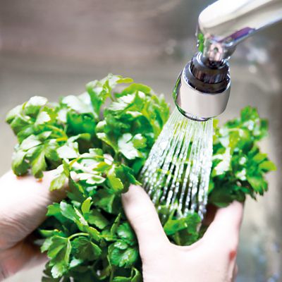 Tap Adapta Spray Adjuster Black and Chrome - (Image 3)