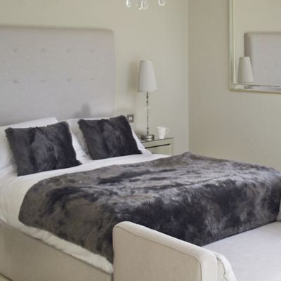 Slate Grey Deluxe Faux Fur Heated Throw image(3)