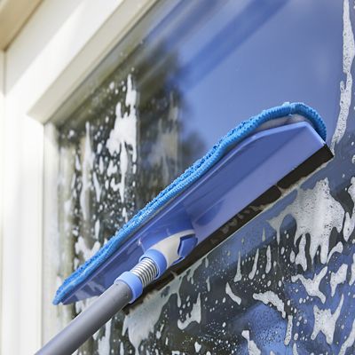Simply Lakeland Extendable Window Wash & Squeegee image(5)
