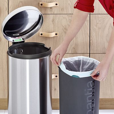 Brabantia NewIcon Pedal Bin - Matt Steel Fingerprint Proof 30L image(9)