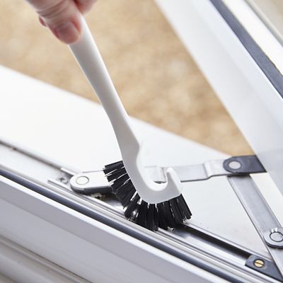 Universal Double-Ended Track Cleaning Brush image(2)