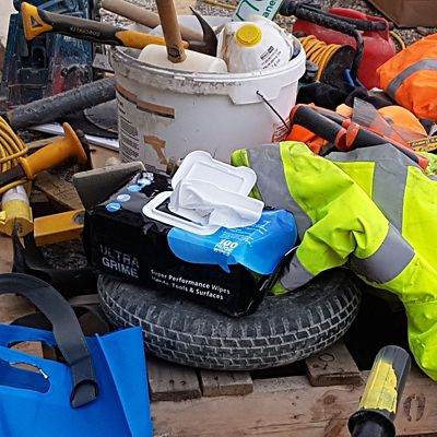 Uniwipe Ultragrime Huge Multipurpose Cleaning Wipes - Pack of 100 image(5)