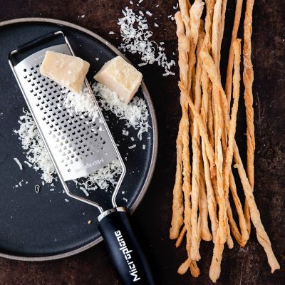 Microplane Gourmet Series Grater with Coarse Blade image(2)