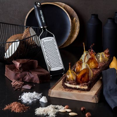 Microplane Gourmet Series Grater with Coarse Blade image(8)