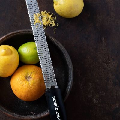 Microplane Premium Classic Series Zester Grater image(10)
