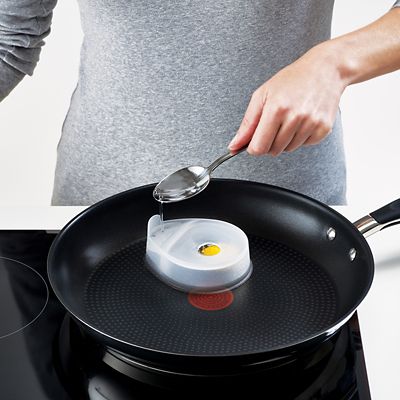 2 Joseph Joseph Froach Pods Silicone Egg Rings image(5)