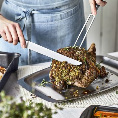 Lakeland Stainless Steel Spiked Carving Tray - (Image 4)