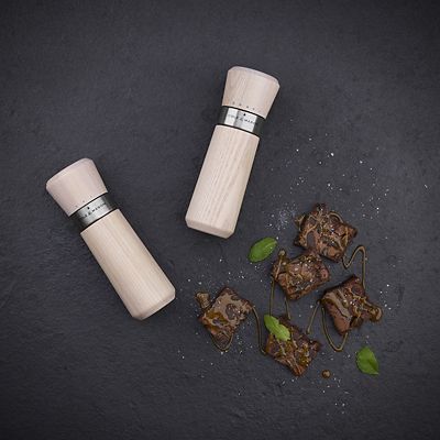 Cole & Mason Lyndhurst Nordic White Pepper Mill image(8)