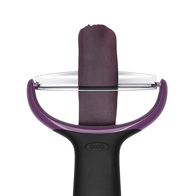 OXO Good Grips Stainless Steel Wide Vegetable Peeler image(4)