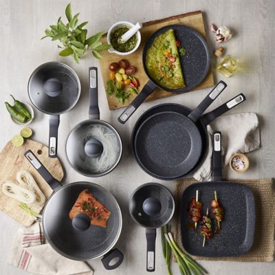 Lakeland Forged Aluminium 24cm Frying Pan image(2)