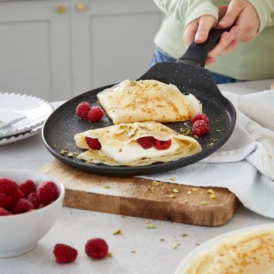 Lakeland Forged Aluminium 25cm Crêpe Pan image(2)